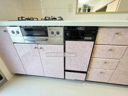 キッチン　【　設備　】
家事時短に大活躍な食洗機完備