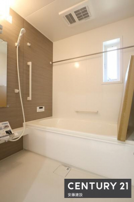 @y@@/@Bathroom@z
Ղ̂ɂZꂻȁA闁łB@
zXN[ĂAJ̓ł\