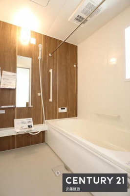 @y@@/@Bathroom@z
Ղ̂ɂZꂻȁA闁łB@
zXN[ĂAJ̓ł\