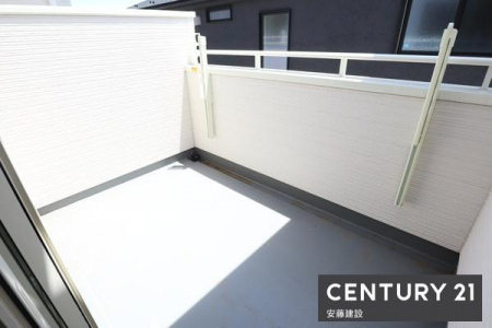 oRj[@y@oRj[@/@Balcony@z
Qo\ȓoRj[I
Ƃ肠Lłzc̐NN