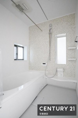 @y@@/@Bathroom@z
Ղ̂ɂZꂻȁA闁łB
zXN[ĂAJ̓ł\