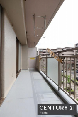 oRj[@y@oRj[@/@Balcony@z
2o\ȓoRj[I
ɍLzc̐NN