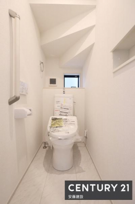 gC@y@gC@/@toilet@z
EHbVbgtgC
邭IŁAƂÎ|CgI