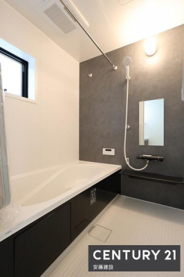 @y@@/@Bathroom@z
Ղ̂ɂZꂻȂƂ̗
g[@Ă芷C₷A~͉ߓxȉxh܂
