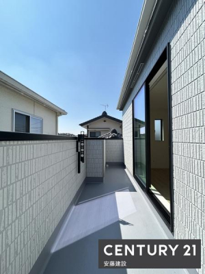 oRj[@y@oRj[@/@Balcony@z
Qo\ȓoRj[I
Ղ̓𗁂тĐ󕨂芣܂