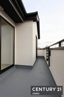 oRj[@y@oRj[@/@Balcony@z
QEqo\ȓoRj[I
zǍDŐ󕨂芣܂