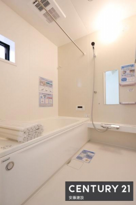 @y@@/@Bathroom@z
Ղ̂ɂZꂻȂƂ̗
g[@Ă芷C₷A~͉ߓxȉxh܂