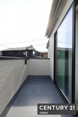 oRj[@y@oRj[@/@Balcony@z
Qo\ȓoRj[
Ƃ肠Lłzc̐NN