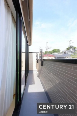 oRj[@y@oRj[@/@Balcony@z
2o\ȓoRj[I
ɍLzc̐NN