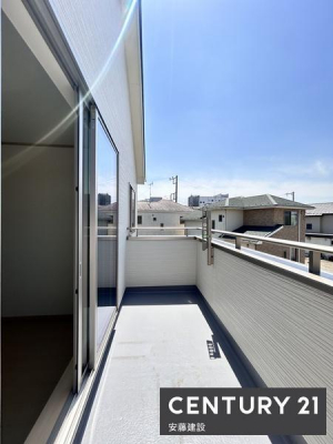 oRj[@y@oRj[@/@Balcony@z
Qo\ȓ쓌oRj[
ӌאڂĂ炸zǍDI