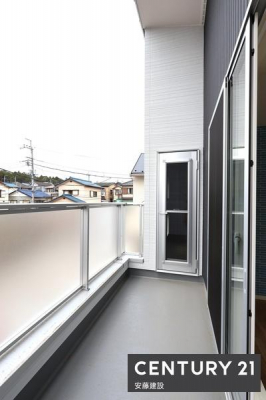 oRj[@y@oRj[@/@Balcony@z
2o\ȓ쐼oRj[I
zՂ錚Ȑ󕨂芣܂
