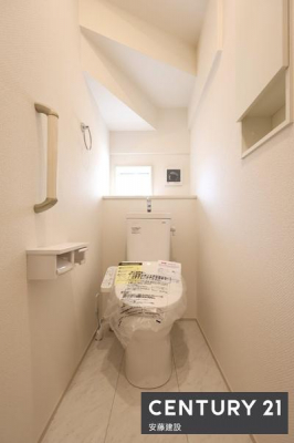 gC@y@2KgC@/@toilet@z
IȃEHbVbgtgC
ƂÎ|Cg