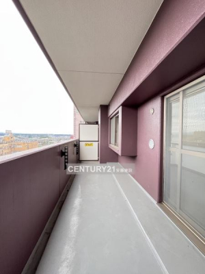 oRj[@y@oRj[@/@Balcony@z
}ȉJłSȃCi[oRj[I
Ƃ肠LŐ󕨂₷ԂłI