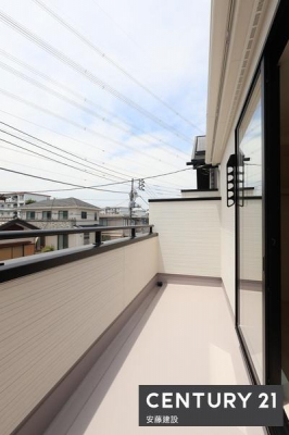 oRj[@y@oRj[@/@Balcony@z
Qo\ȃoRj[I
󕨂eʊȂƂLłB

