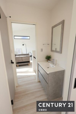 ���ʑ�E���ʏ��@2�K�Ɨ����ʉ��ϑ�