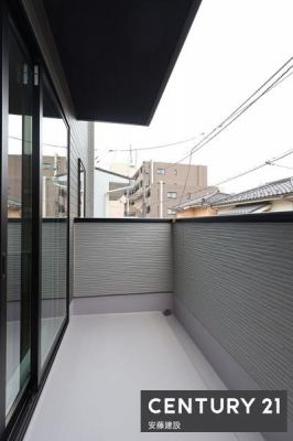 oRj[@y@oRj[@/@Balcony@z
rOo\ȓoRj[IzǍDŐ󕨂芣܂
3KɃT[rXoRj[t