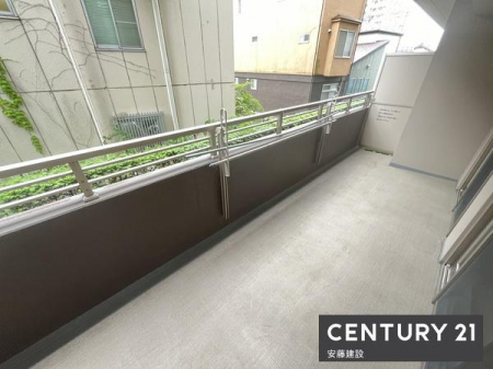 oRj[@y@oRj[@/@Balcony@z
2o\ȓ쓌oRj[I
ɍLzc̐NN