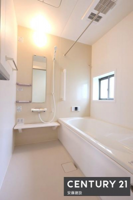 @y@@/@Bathroom@z
Ղ̂ɂZꂻȁA闁łB
zXN[ĂAJ̓ł\