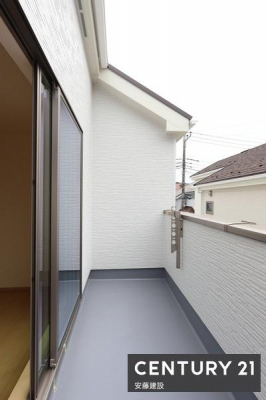 oRj[@y@oRj[@/@Balcony@z
쓌oRj[Iz肪悭󕨂芣܂
OʓH猩ɂvCoV[̍݌v