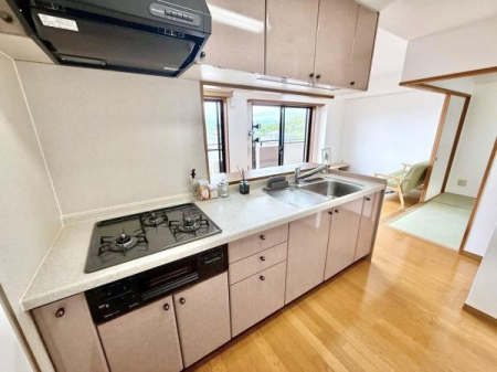 Lb`@y@Lb`@/@Kitchen@z
̎󂯓nX[YȑΖʎLb`