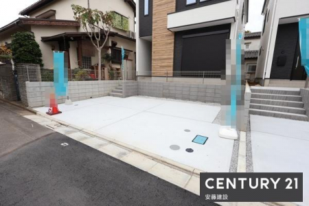 ���ԏ�@�y�@���ԏ�@/�@parking�@�z
����2��\�Ȓ��ԃX�y�[�X
���v�w���ꂼ��̂��Ԃ����Ƃ̑O�ɒ�߂邱�Ƃ��ł��܂�