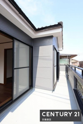 oRj[@y@oRj[@/@Balcony@z
2KSo\ȓoRj[I
z肪悭L邽ߑeʂ̐󕨂芣܂