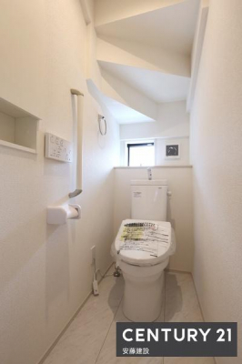 gC@y@gC@/@toilet@z
EHbVbgtgC
