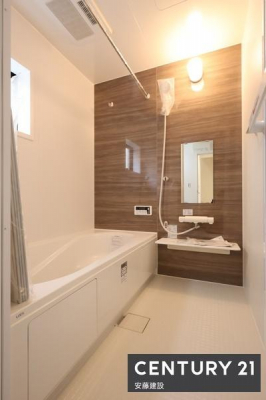 @y@@/@Bathroom@z
J[̃ANZgplŗDȋԂoVXeoX
g[@Ă芷C₷A~͉ߓxȉxh܂