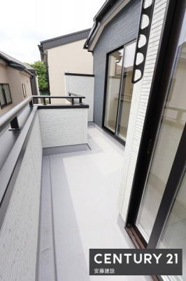 oRj[@y@oRj[@/@Balcony@z
2o\ȓ쓌oRj[I
Ղ̓𗁂тĐ󕨂芣܂