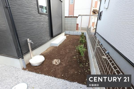 @y@@/@Garden@z
u₨ƂĂpłXy[X