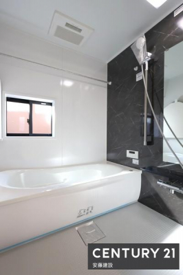 �����@�y�@�����@/�@Bathroom�@�z
�����Ղ�̂����ɂ������Z���ꂻ���Ȃ�Ƃ�̗���
�����g�[�����@��������Ă��芷�C���₷���A�~��͉ߓx�ȉ��x����h���܂�