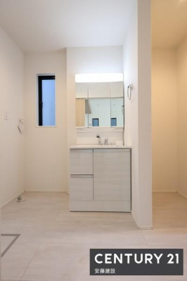 ���ʑ�E���ʏ��@�y�@���ʏ�+���l���Ɂ@/�@Washroom�@�z
������������ʏ��͖Z���������X�g���X�t���[�ɐg�x�x�ł������ȋ��
�^�I������ʗp�i�Ȃǂ����[�ł��郊�l���Ɋ����I