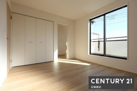 �Q���@�y�@�Q���@/�@7���@�z
�o���R�j�[�ɖʂ��Ė��邭���������ȐQ���I
���D�݂̉Ƌ��u���ăz�e�����C�N�ȋ�Ԃ��y���߂܂�