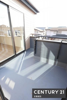 �o���R�j�[�@�y�@�o���R�j�[�@/�@Balcony�@�z
2��������o���\�ȓ�����o���R�j�[�I
�����Ղ�̓������𗁂тĐ��󕨂��������芣���܂�