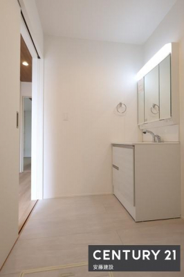 ʑEʏ@y@ʏ@/@Washroom@z
ʏ͖ZXgXt[ɐgxxłȋ
[͂̂OʋƗʑ䊮I