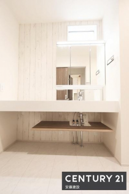 ���ʑ�E���ʏ��@�y�@�Ɨ����ʉ��ϑ�@�z
�t���b�g�ő|�������₷�����ʉ��ϑ䊮��
�O�ʋ��̂��ߐg�����Ȃ݂̃`�F�b�N���o�b�`���I