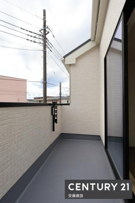 oRj[@y@oRj[@/@Balcony@z
Qo\ȓoRj[I
Ղ̓𗁂тĐ󕨂芣܂