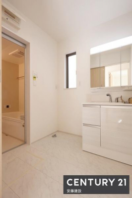 ���ʑ�E���ʏ��@�y�@���ʏ��@/�@Washroom�@�z
������������ʏ��͖Z���������X�g���X�t���[�ɐg�x�x�ł������ȋ��
���[�͂̂���O�ʋ��Ɨ����ʑ䊮���I