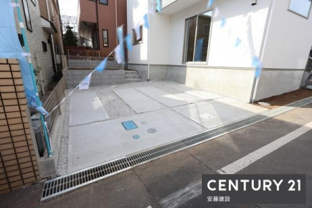 ���ԏ�@�y�@���ԏ�@/�@parking�@�z
����2��\�Ȓ��ԃX�y�[�X
���v�w���ꂼ��̂��Ԃ����Ƃ̑O�ɒ�߂邱�Ƃ��ł��܂�