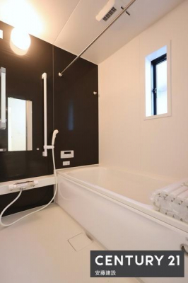 @y@@/@Bathroom@z
Ղ̂ɂZꂻȁA闁łB
zXN[ĂAJ̓ł\