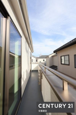 oRj[@y@oRj[@/@Balcony@z
2o\ȓoRj[I
Ղ̓𗁂тĐ󕨂芣܂