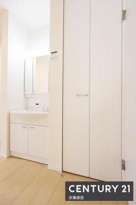 ���ʑ�E���ʏ��@�y�@�Ɨ����ʉ��ϑ�@�z
�Ƒ��̓����֌W�Ȃ��펞�g���ĕ֗��ȓƗ����ʑ�
�ׂ̃N���[�[�b�g���[�̓��l���ɂƂ��Ă��g���ĕ֗��ł��B