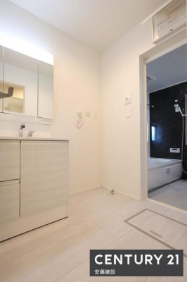 ���ʑ�E���ʏ��@�y�@���ʏ��@/�@Washroom�@�z
������������ʏ��͖Z���������X�g���X�t���[�ɐg�x�x�ł������ȋ��
���[�͂̂���O�ʋ��Ɨ����ʑ䊮���I