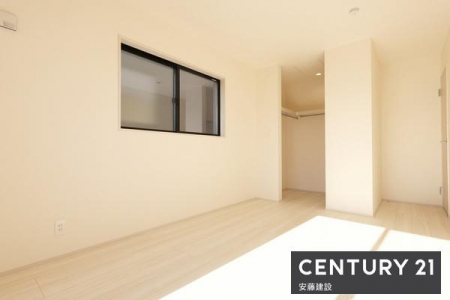 Q@y@Q+WIC@/@7.5@z
D݂̉ƋuĂ̋ԂƂ̐Q
oRj[ɖʂĂzEʗǍDI