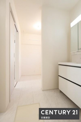 ʑEʏ@y@ʏ@/@Washroom@z
ʏ͖ZXgXt[ɐgxxłȋ
