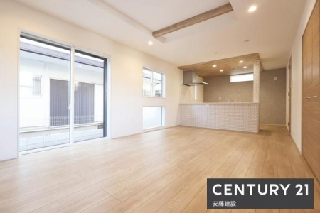 ���r���O�@�y�@���r���O�@/�@19���@�z
�J��������܂�グ�V��̗p��LDK�I
�_�C�j���O�e�[�u���ƃ\�t�@�[��u���Ă���Ƃ肪���܂����
�O�ʍ̌��ŗz���E���ʗǍD