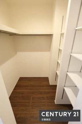 ���[�@�y�@�t�@�~���[�N���[�N�@�z
���ʏ����ɔ�������t�@�~���[�N���[�N
�Ƌ�E�Ɠd��T�j�^���[���[�Ƃ��Ă����p�\�I