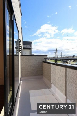 �o���R�j�[�@�y�@�o���R�j�[�@/�@Balcony�@�z
�Q������o���\�ȓ�����o���R�j�[�I
�����Ղ�̓������𗁂тĐ��󕨂��������芣���܂�