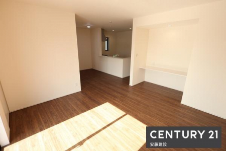 ���r���O�@�y�@���r���O�@/�@18���@�z
������ŗz���E���ʂ��ǍD�ȁA������肭�낰��LDK�I
�_�C�j���O�e�[�u����3�l�|���̃\�t�@�[���u����L�X�Ƃ������