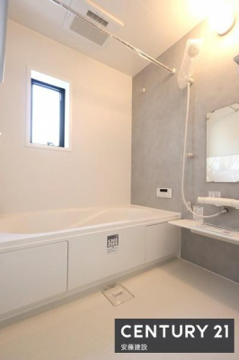 �����@�y�@�����@/�@Bathroom�@�z
�z�e���̂悤�ȏ㎿�ȃf�U�C���̃V�X�e���o�X
�����g�[�����@��������Ă��芷�C���₷���A�~��͉ߓx�ȉ��x����h���܂�